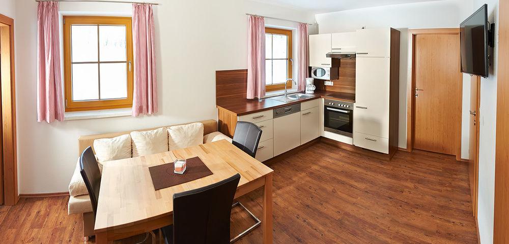 Alpen Appartements Oberlehengut เวอร์เฟนแวง ภายนอก รูปภาพ